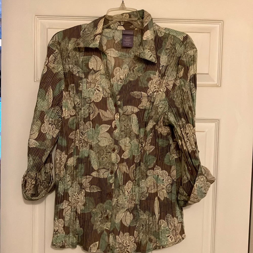 Laura Scott button down blouse floral with stripes